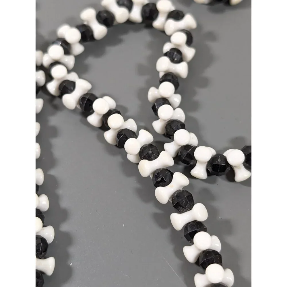Vintage Black White Lucite Beaded Necklace 28 in Strand Classic‎ Mod